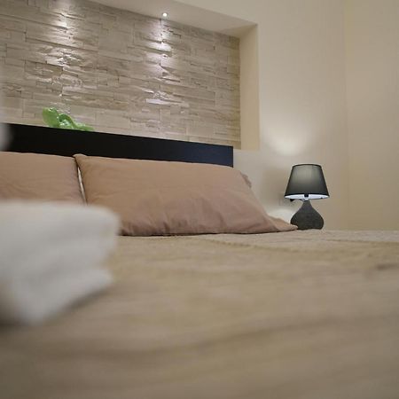 Profumi Di Aci Panzió Valverde  Kültér fotó